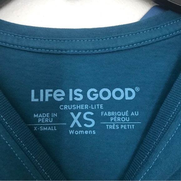 New Life is good It’s Tuesday right T-shirt. Xs - Picture 3 of 5